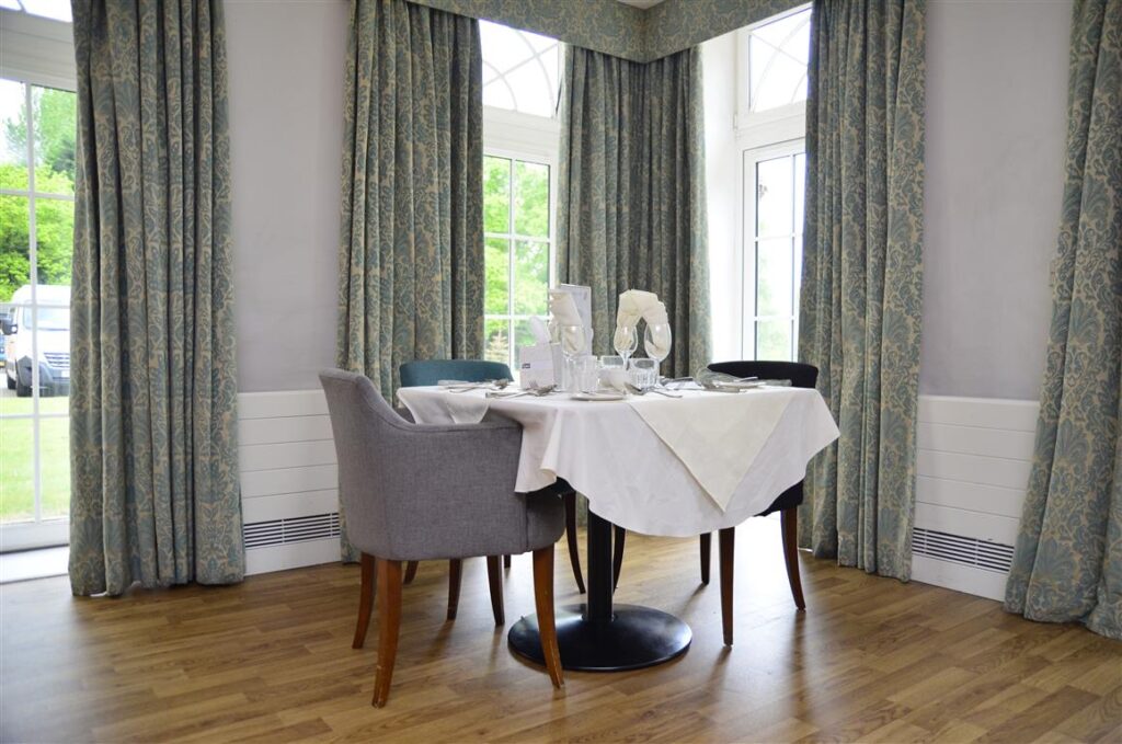 Slider image #1 for Worplesdon View (Barchester)