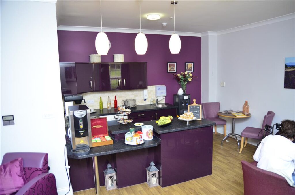 Slider image #4 for Worplesdon View (Barchester)